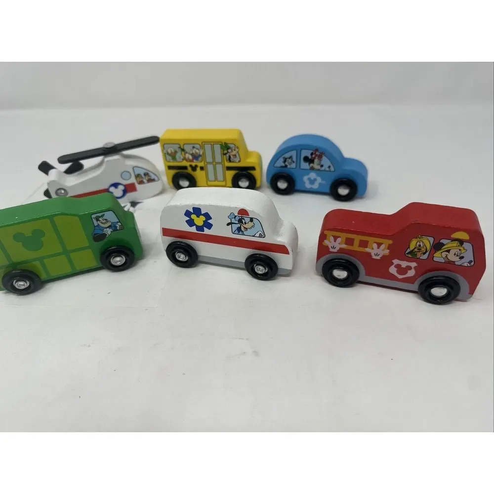 Lot of 25 Melissa and Doug Disney Mickey Mouse Town with Buildings *See‎ Photos*